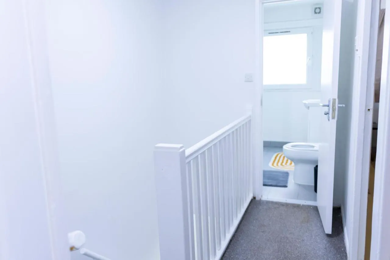 Elegant 3 Bed House In The Heart Of London Apartment